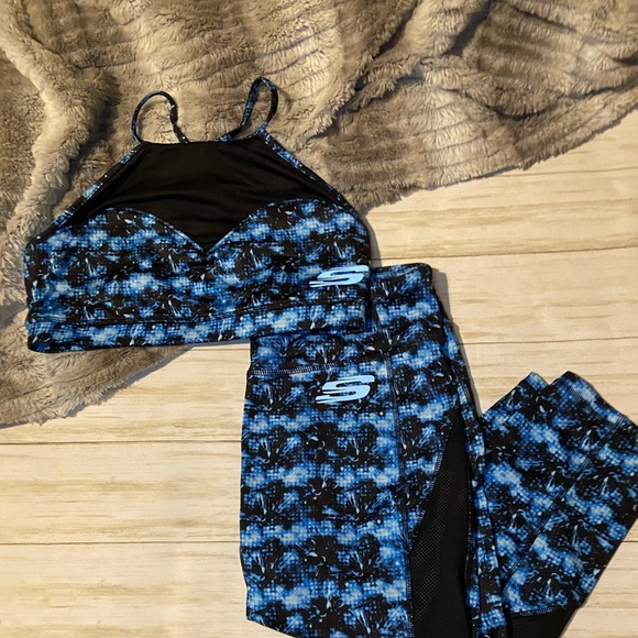 Skechers Pants - Skechers• Capri and Sport Bra Set